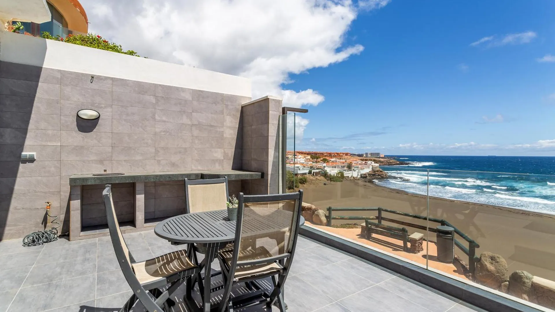 Casa Surf Playa Del Hombre location